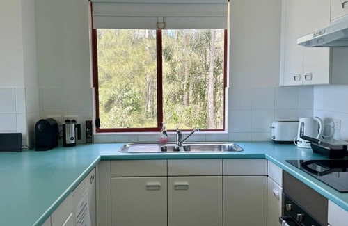 Mollymook Beach Apartamento | Fathoms 5 - directly opposite Mollymook Beach and within walking distance to the Golf Club