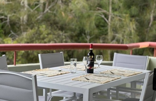 Mollymook Beach Apartamento | Fathoms 5 - directly opposite Mollymook Beach and within walking distance to the Golf Club