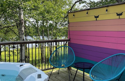 Erbs Cove Apartamento | Fauna studio on the lake - minutes from St Martins!