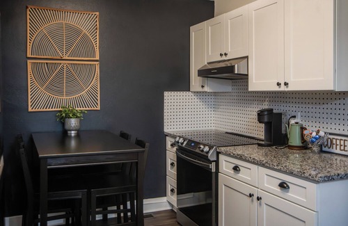Dayton Casa | FauverSuite- Both units in duplex!