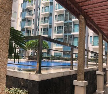 Pasay Apartamento | Favila Condotel unit in Palmtree Villas Newport City walking distance to Airport terminal 3 Accessable to Airport terminal 1 &2