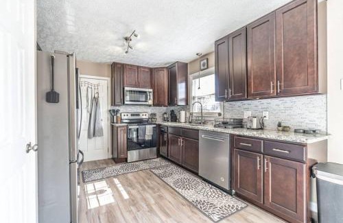 Westover Casa | Fayetteville Home Away from Home, Pet Friendly