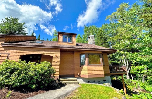 Bretton Woods Casa | FC43 Renovated cozy spacious cottage with AC air hockey wifi close to ski trails