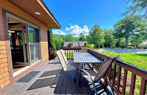Bretton Woods Casa | FC44 Renovated 3bed 3bath Forest Cottage AC views yard fast wifi Walk to skiing
