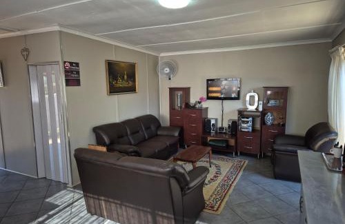 Fichardt Park Apartamento | Feather Rest