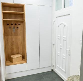 Csarnok negyed Apartamento | Fecske DeLux Downtown with parking