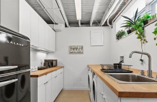 Eckington Apartamento | Federal Suite on First Street - Cozy Basement Studio Apartment in Heart of DC
