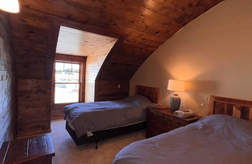 Viroqua Condominio | Feed Mill Lodge
