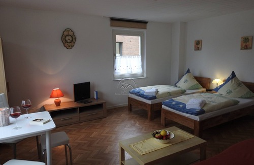 Wanheim-Angerhausen Apartamento | Siéntase bien apartamento en el sur preferido de Duisburg para negocios y viajes privados