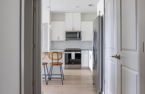Richmond Apartamento | Feel@Home I Rosenberg I Lakeview