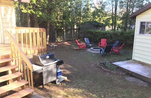 Sauble Beach Cabaña | Feel the Space! Beautiful Three Bears' Cottage in Sauble Beach!