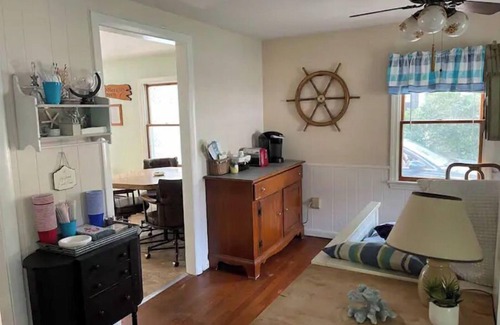 East Falmouth Casa | Feet in sand, then return to yard, hammock, deck, outdoor shower, bbq, fire pit!
