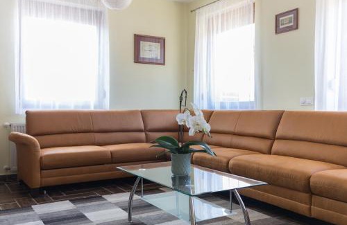 Tolmacs Casa | Fehér Galamb Vendégház