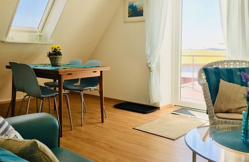 Wulfen Apartamento | Fehmarn - beach at 500m, modern apartment, enclosed Garden, balcony, sea view, dog