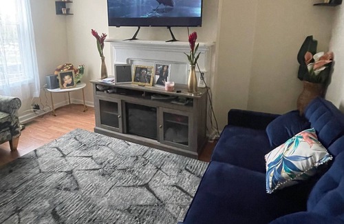 Hagerstown Casa | Fell like home one hour away from Washington DC private parking and patio