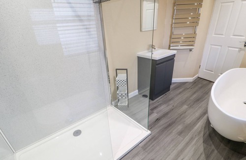 North Bitchburn Cabaña | FELLEND HOUSE, pet friendly, with open fire in Cockfield