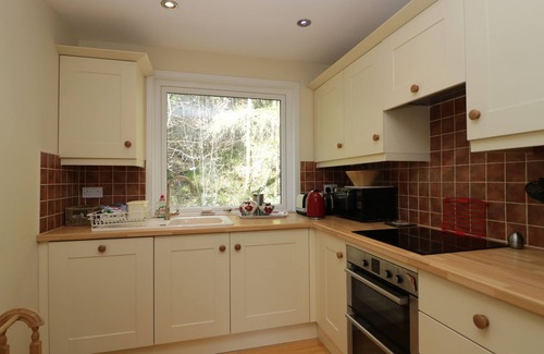 Chapel Stile Cabaña | FELLSIDE VIEW, pet friendly, with a garden in Chapel Stile