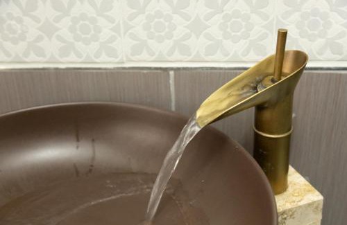 San Nicola La Strada Cama Y Desayuno | FEMME noir LUXURy spa EXPERIENCE