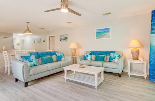 Navarre Casa | Fenced and Private Backyard Navarre Retreat