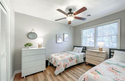 North Raleigh Casa | Fenced-In 4 BR 2mi North Hills, Garage, Storage