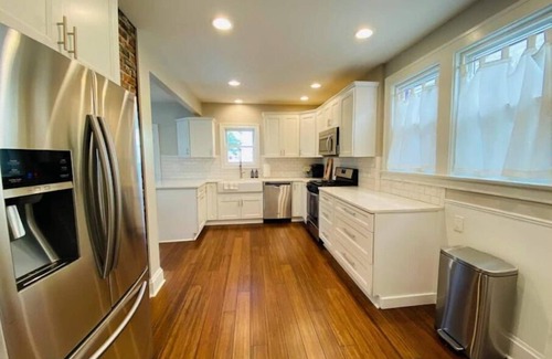 Downtown Columbus Casa | Fenced in Private Yard in Harrison West Near OSU