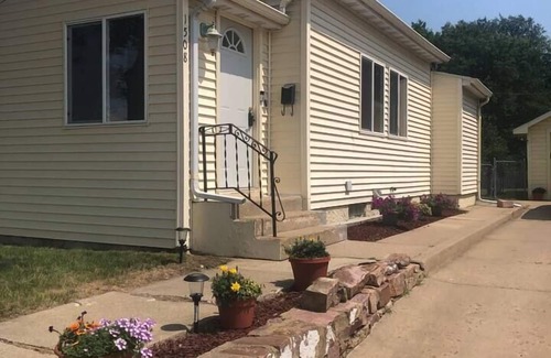 Sioux Falls Casa | Fenced-in Yard|Cottage by McKennan|near Falls Park