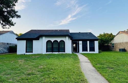 Wylie Casa | Fenced Yard Fire pit Fireplace Pet Friendly