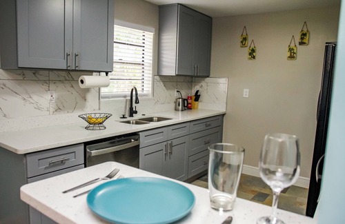 Edgewater Casa | Fenced yard lots of Parking for trailer close to beach 4 bedrooms Edgewater
