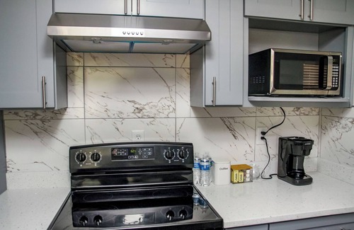 Edgewater Casa | Fenced yard lots of Parking for trailer close to beach 4 bedrooms Edgewater