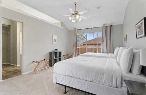 Gunter Afs Casa | Fenced Yard Near Shops & Dining- Capital City Gem