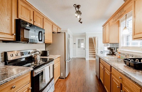 Columbia Casa | Fenced Yard with Pool! 10 Mins to Lake Murray