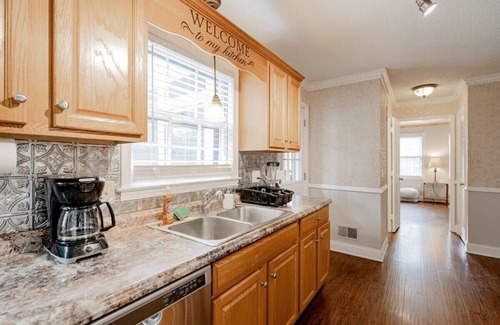 Columbia Casa | Fenced Yard with Pool! 10 Mins to Lake Murray