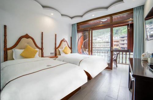 Fenghuang Casa | Fenghuang Ancient Town Lazy Cat Riverside Inn