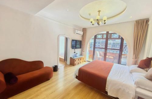 Fenghuang Casa | Fenghuang Color River View Villa