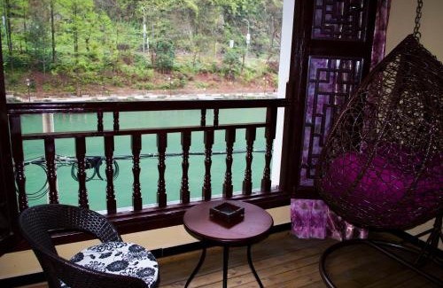 Fenghuang Casa | Fenghuang Tujia Ethnic Minority River View Hotel