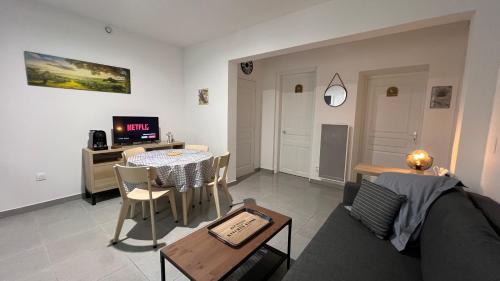 Pierrelatte Apartamento | Fenix Appartement T2 40 M2 cosy RDC plein centre ville
