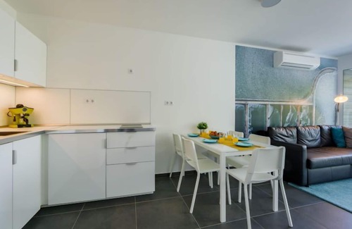 Balatonszemes Apartamento | Fenyves by Interhome