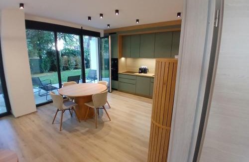 Pusztavacs Apartamento | Fenyvesliget Apartmanok IV