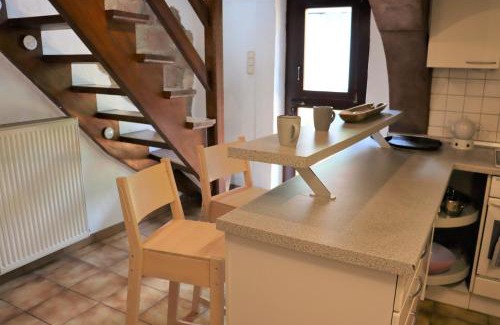 Saarlouis Casa | Fereinwohnnung, Ferienhaus, Bauernhaus - 2 kostelnlose Parkplätze - Wifi - schöner Innenhof - 5min bis Saarlouis Innenstadt