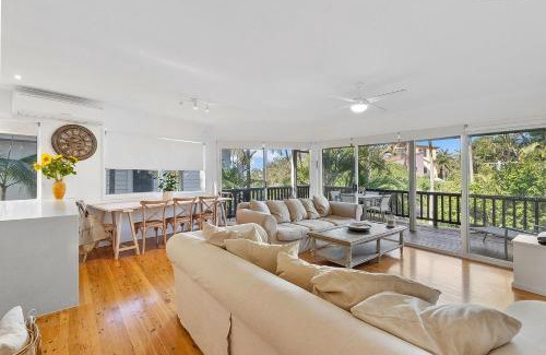 Sunshine Beach Casa | Ferguson St The Beach House Cosy Cottage with Pool