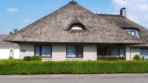 Berumerfehn Apartamento | Ferien im Reetdachhaus