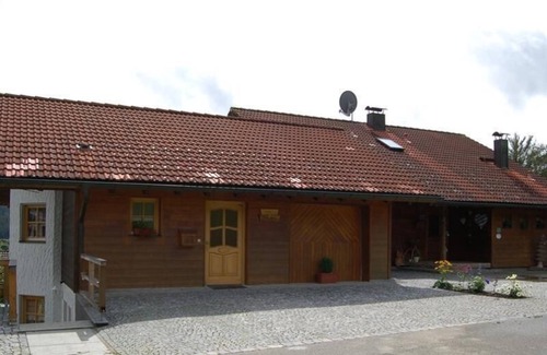 Bayerisch Eisenstein Apartamento | Casa de vacaciones en plena naturaleza, entrada independiente y terraza.