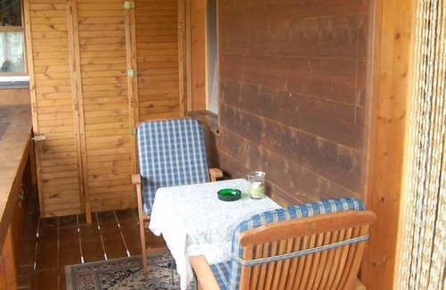 Bayerisch Eisenstein Apartamento | Casa de vacaciones en medio de la naturaleza virgen. Dormitorio en la galería.
