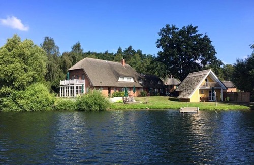 Krakow am See Apartamento | Feriendomizil am Wasserhundgartenbalkon - Alt Sammit