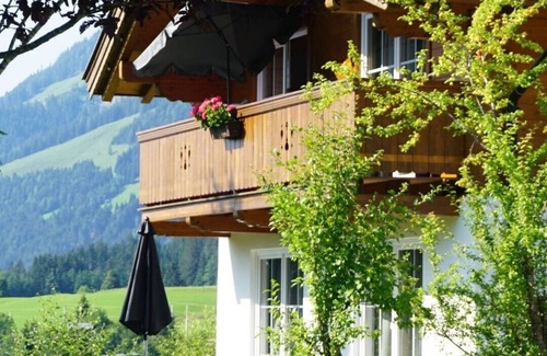 Fieberbrunn Apartamento | Feriendorf-Wallenburg / 4-person holiday apartment with balcony
