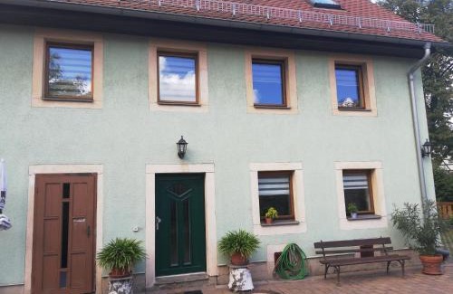 Mickten Casa | Ferienhaus -Am alten Dorfplatz-