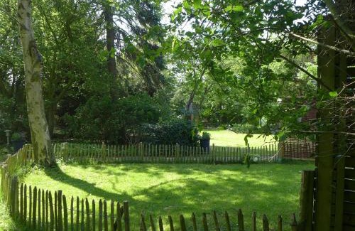 Neue Tiefe Apartamento | Ferienhaus an der Buche "Gartenblick"