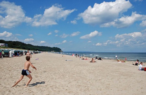 Ostseebad Baabe Casa | Ferienhaus Augustin mit Reetdach