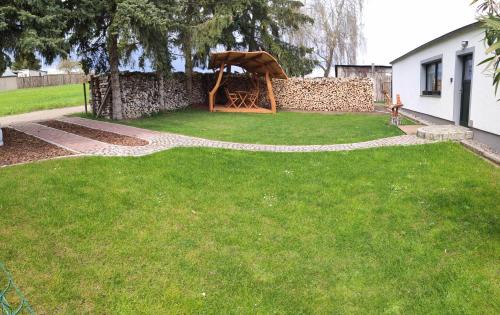 Angermuende Apartamento | Ferienhaus Dobberzin nahe Mündesee