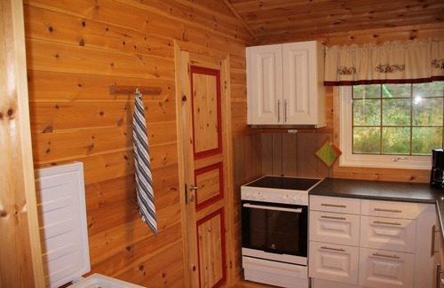 Lyngstranda Casa | Ferienhaus für 7 Personen am Hardangerfjord, 9,9 und 15 PS Motorboot Mietbar